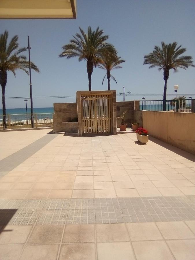 Apartamento Voramar Primera Linea De Mar Ел Кампело Екстериор снимка